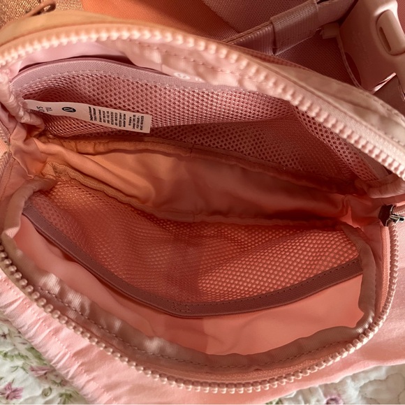 Lululemon belt bag in flush pink - Picture 10 of 10